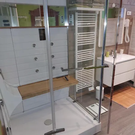 Chez Sylvie Et Jean Luc 3*